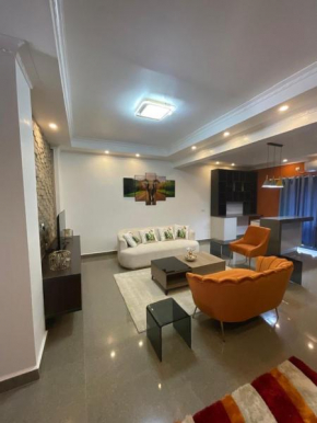 Stylish Urban Retreat - Spacious 3-Bedroom Apartment - III